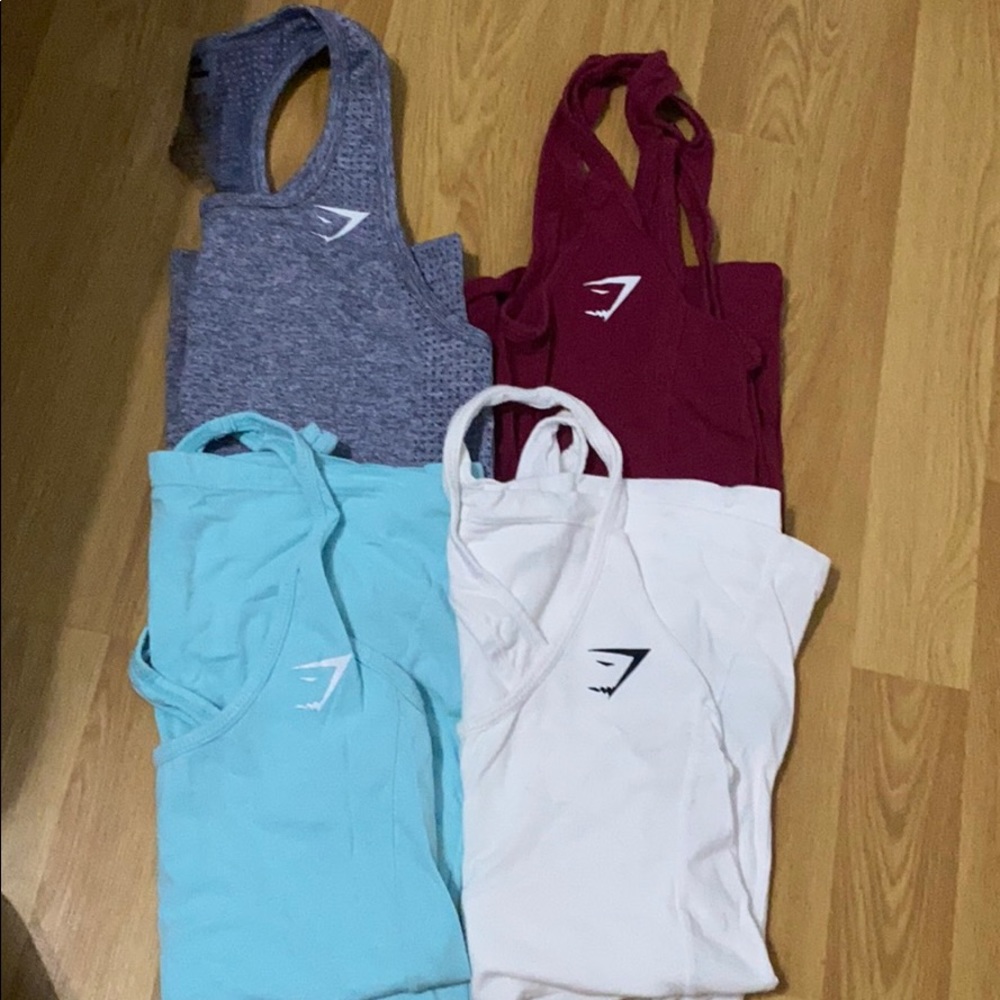 Bundle of gymshark tanks